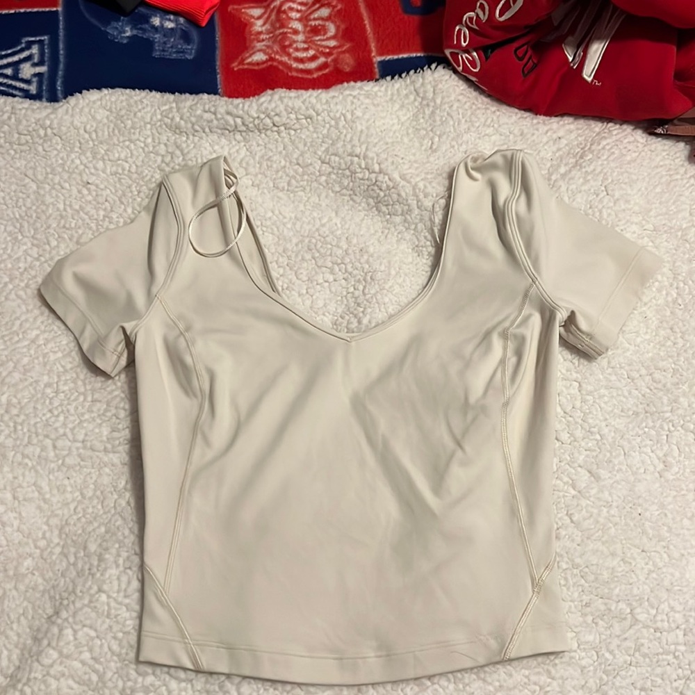 white lululemon align tee